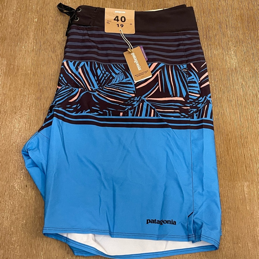 NWT Patagonia 19” board shorts